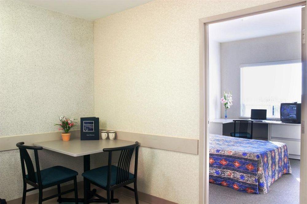 Residence & Conference Centre - King City מראה חיצוני תמונה