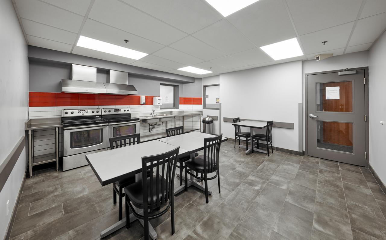 Residence & Conference Centre - King City מראה חיצוני תמונה