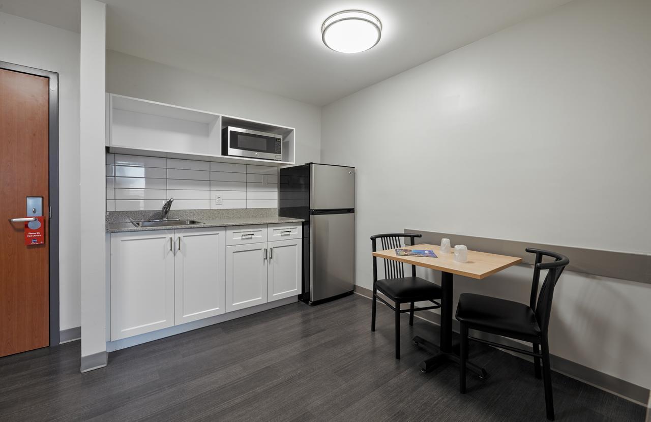 Residence & Conference Centre - King City מראה חיצוני תמונה
